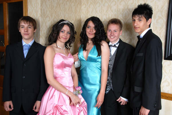 group at prom.JPG