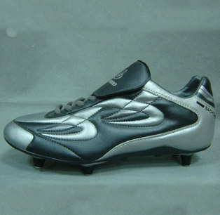 Football-Shoes-P07610-.jpg
